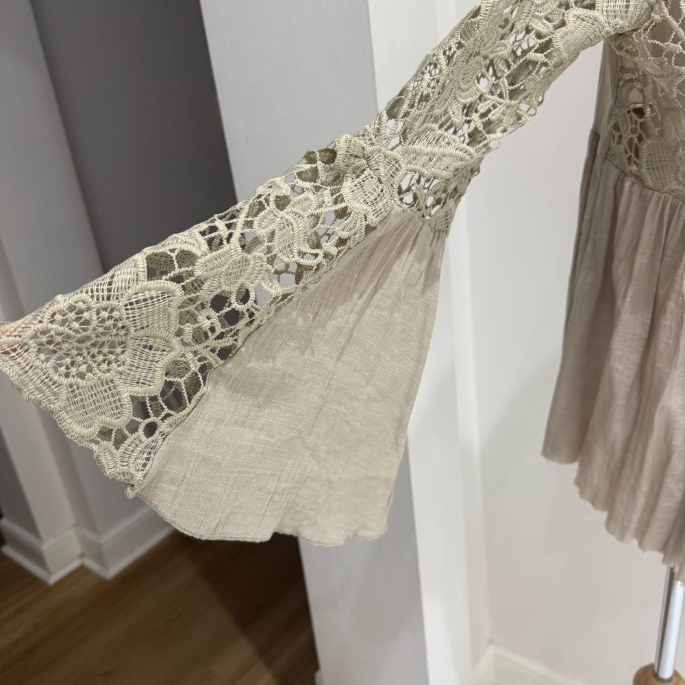 J Gee bohemian embroidered Raw Hem long sleeve beige size small - Picture 2 of 6